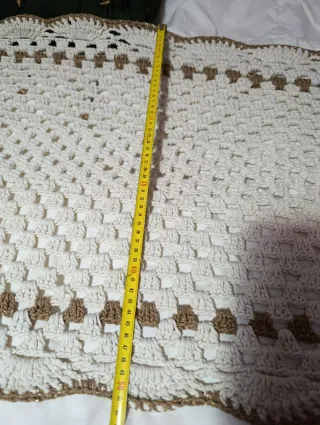 Camino de mesa hecho mano