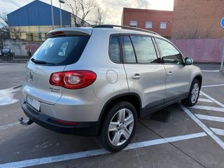 Volkswagen Tiguan 2011