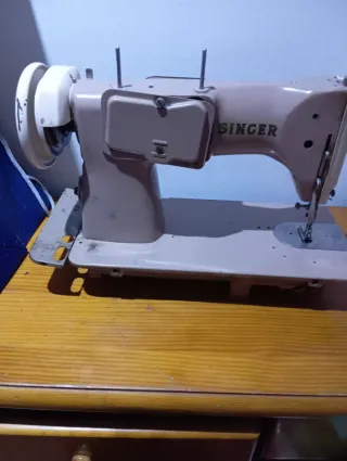 Máquina de coser Singer