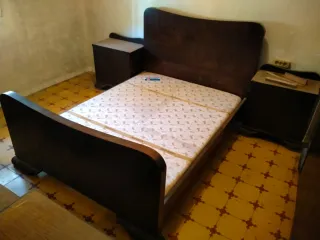 Dormitorio antiguo completo de madera años 30