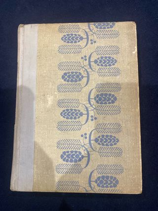 Libro con varios cuentos