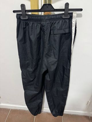 Pantalón Nike niño Talla XL (equivale a XS hombre)