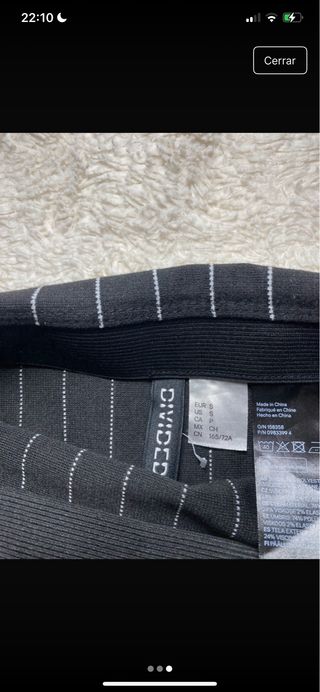 Falda de rayas negra