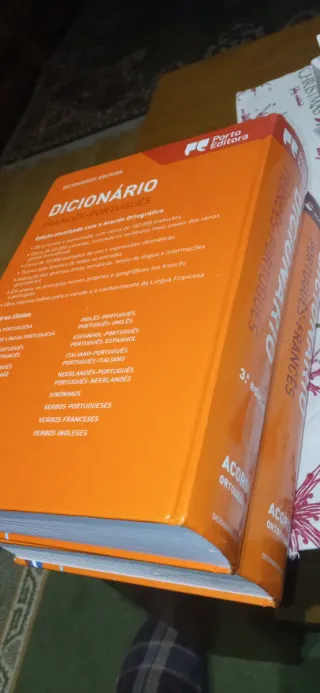 Dicionário de francês-português