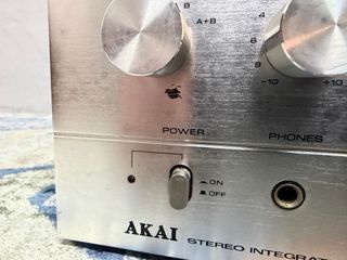 AMPLIFICADOR AKAI