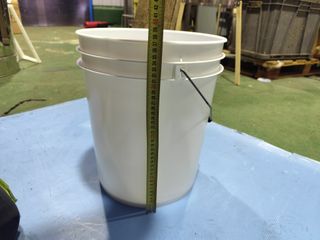 Cubo plástico alimentario 24L