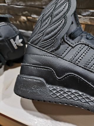 Adidas Jeremy Scott Wings 26 Scarpe