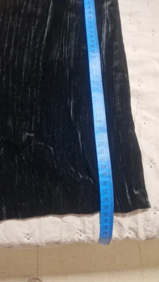 Vestido largo terciopelo negro Zara