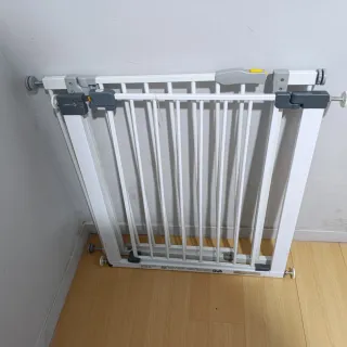 2 Barrera seguridad infantil Safety 1st