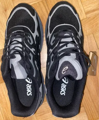 Zapatillas Gel NYC Negras y Grises