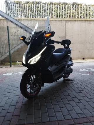 Honda Forza 350 (2025)