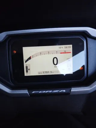 Honda Forza 350 (2025)