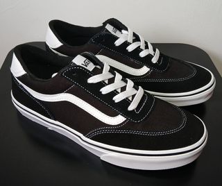 Tênis Vans Brooklyn Preto e Branco
