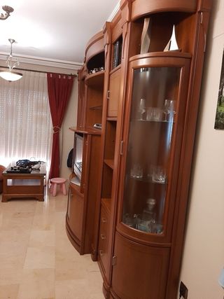 Mueble de salón de madera