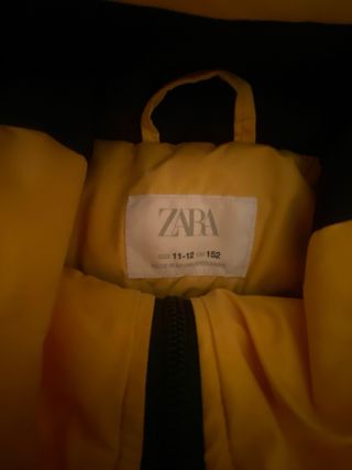 Chaqueta niño amarilla con capucha