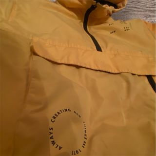 Chaqueta niño amarilla con capucha