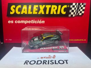 Scalextric Aston Martin DBR9 GTR 28
