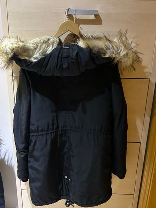Dos anoraks Bershka nuevos L/40/12 negro y azul