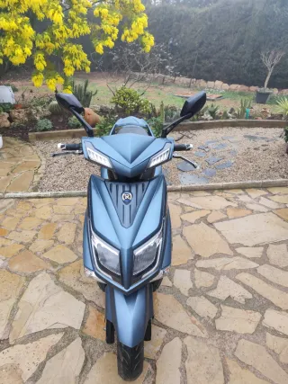 Moto Eléctrica Scooter 50cc Semi-nueva