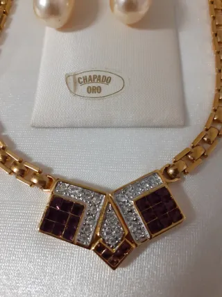 Conjunto Collar y Pendientes Chapado Oro