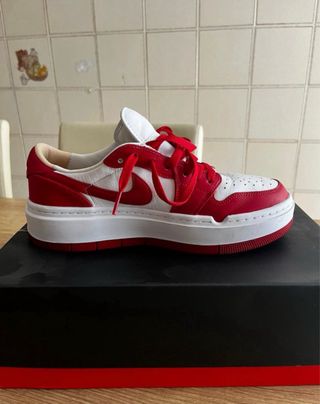 Scarpe Jordan Rosse e Bianche