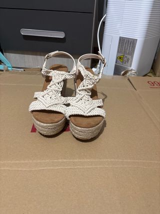 Sandalias cuña.