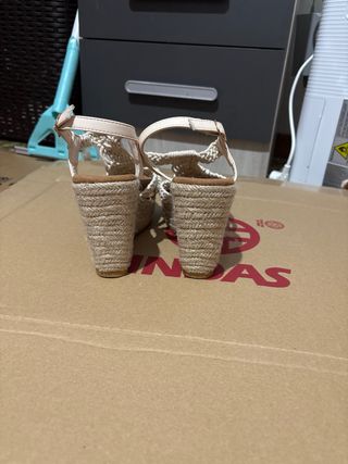 Sandalias cuña.