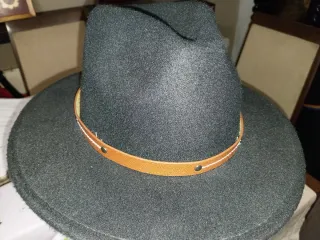 Sombrero donna con fascia in pelle marrone regolabile