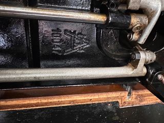 Máquina de Coser Antigua ALFA Cuello Cisne