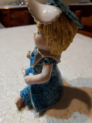 Bimbo seduto Zampiva