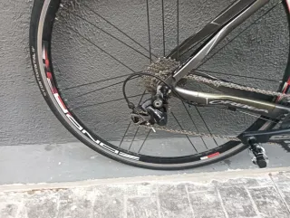 Bici carretera Orbea Orca con 2 juegos de ruedas