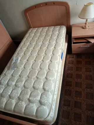 Conjunto de 2 camas de madera