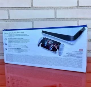Playstation Portal impoluta con su caja y factura