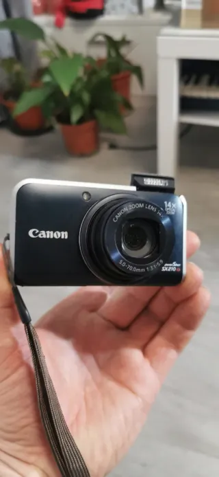 Cámara Digital Canon SX210 IS Negra