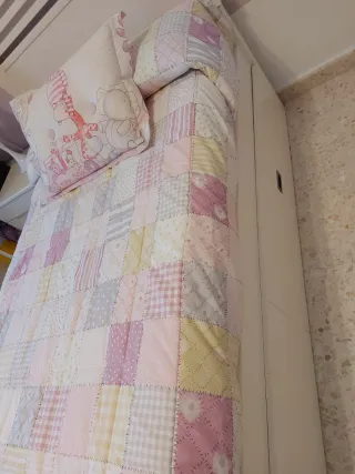 Colcha y cortinas infantiles patchwork