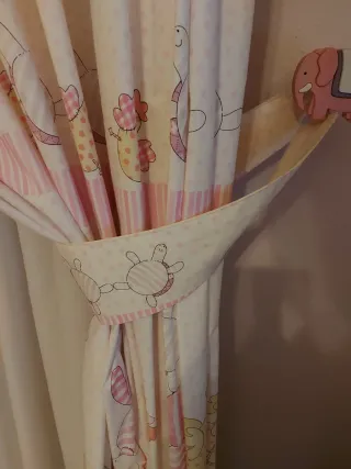 Colcha y cortinas infantiles patchwork