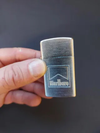 Encendedor Zippo Marlboro plateado PERFECTO estado