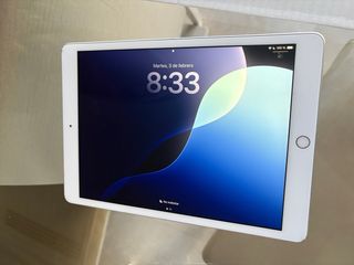 iPad 7ª Gen + Accesorios