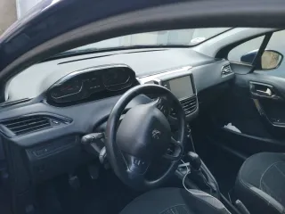 Peugeot 208 2014