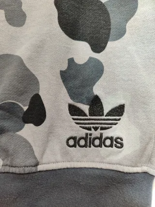 Sudadera Adidas camuflaje gris mujer