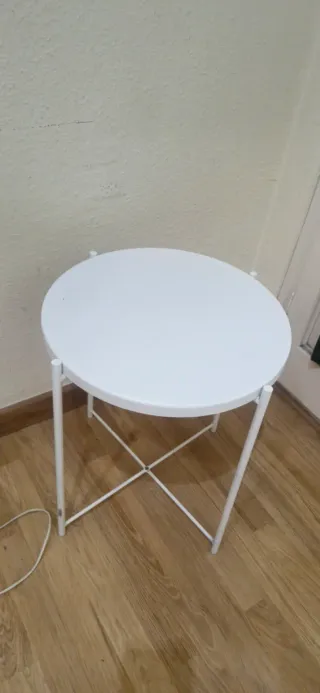 Mesa auxiliar redonda metal blanca