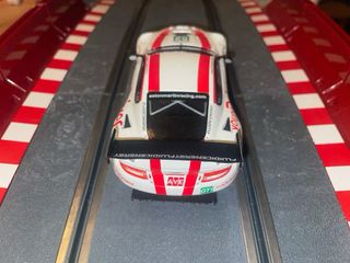 Coche Scalextric Aston Martin 52