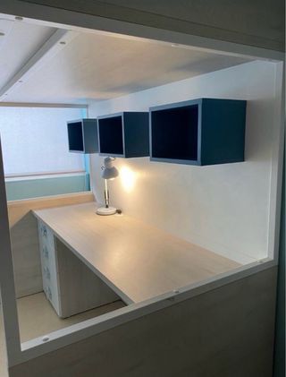 Cama juvenil con escritorio