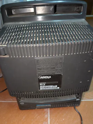 TV Radiola con VHS Integrado