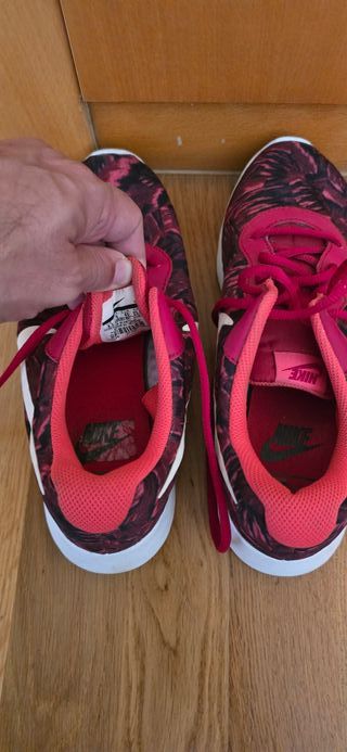 Zapatillas Nike Tanjun Talla 40