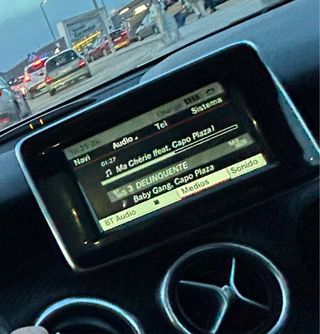 Pantalla Mercedes Clase A 200 2014