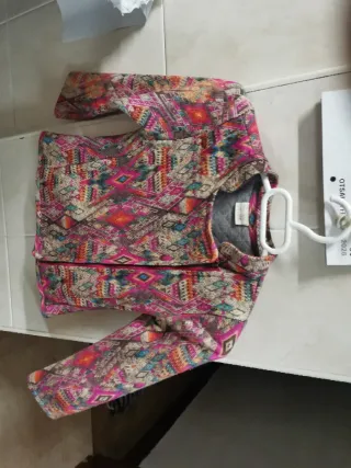 Cazadoras niña vaqueras y estampada