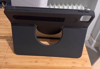 Teclado-funda Giratorio iPad 11”con Trackpad