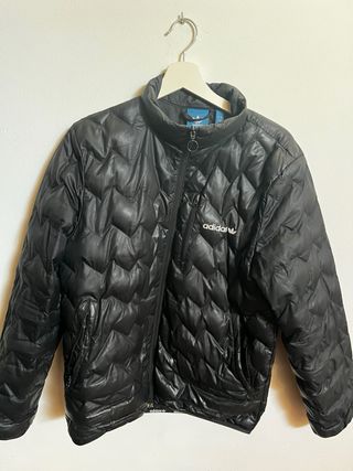 Chaqueta Adidas acolchada negra