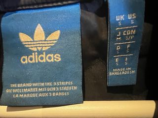 Chaqueta Adidas acolchada negra